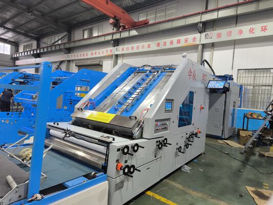Máquina automática de laminado de servo flauta de alta velocidad de 5 niveles con velocidad de 160 metros/minuto y control de servo motor