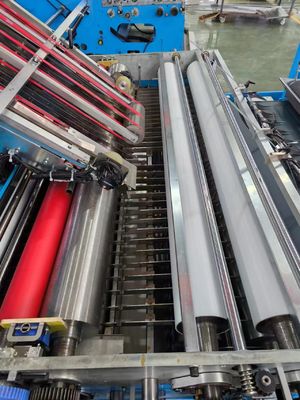 Máquina laminadora de flauta de 5 capas de hoja a hoja con control servo para laminación de papel corrugado y producción de productos laminados multicapa