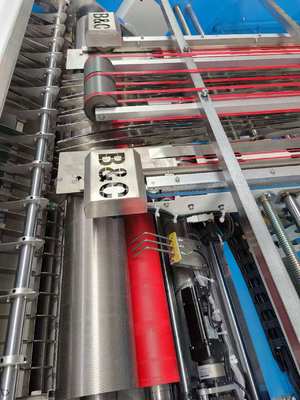 Máquina laminadora automática de flauta de alta precisión con gran tamaño de papel (170*170cm) y múltiples opciones de potencia (22kw-30kw)