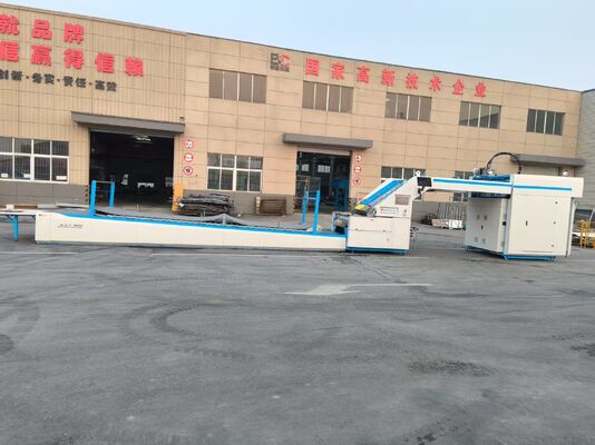 Máquina laminadora de flauta de alta velocidad equipada con sistemas de alimentación de borde de plomo y alineación de hoja superior para una laminación corrugada óptima